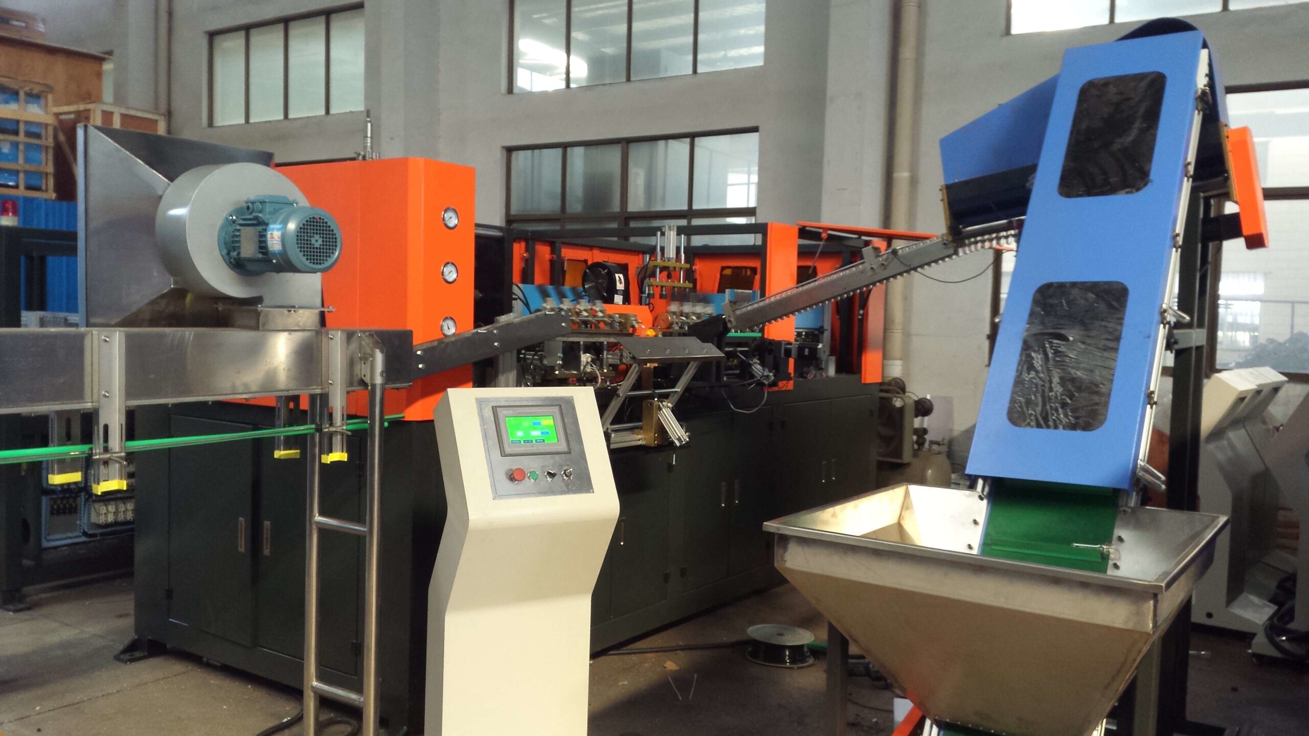 Automatic PET bottle production machine